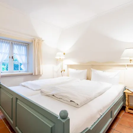 Friesenhaus Kaeptn Hahn Hausteil 07 Westerland